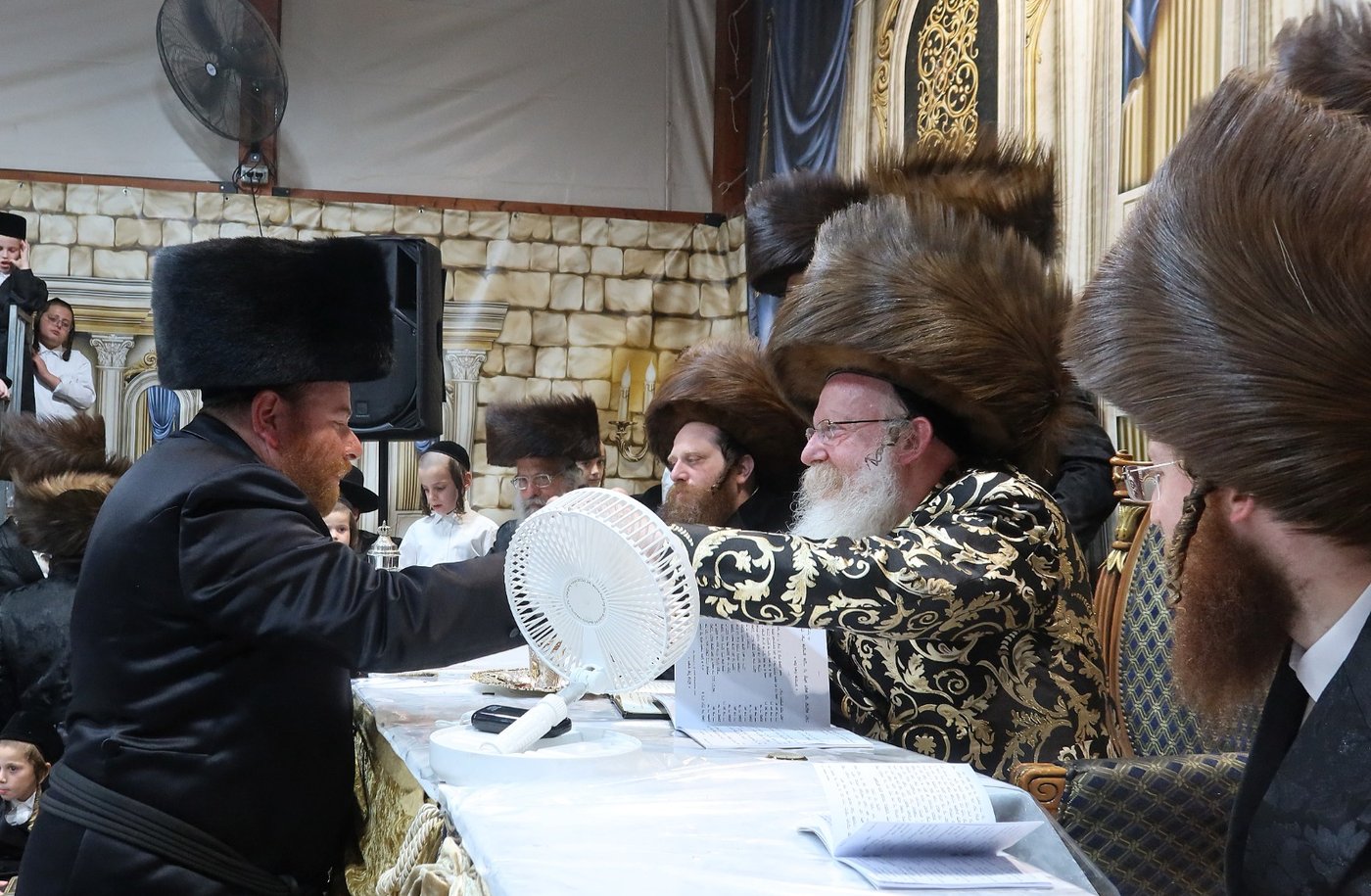 שמחת בר המצווה בקרעטשניף קריית גת | צילומים: יוסי לוי, א. שטול - מהנעשה והנשמע