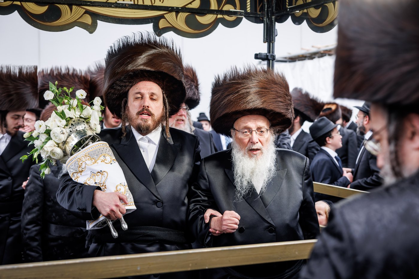 הכנסת ספר תורה במפעל פאבובוד | צילום: JDN
