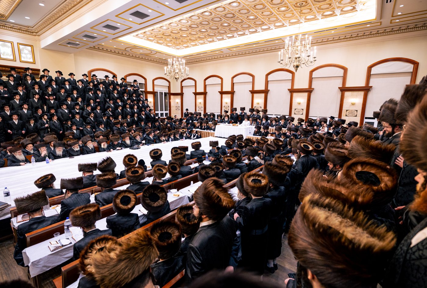 ירח האיתנים בחצר הקודש טאהש | צילום: משה פאנעט