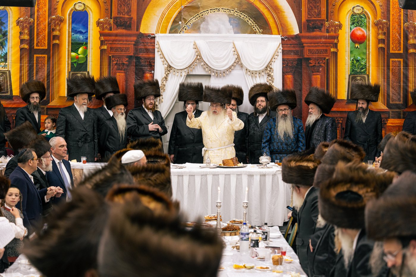 ירח האיתנים בחצר הקודש טאהש | צילום: משה פאנעט