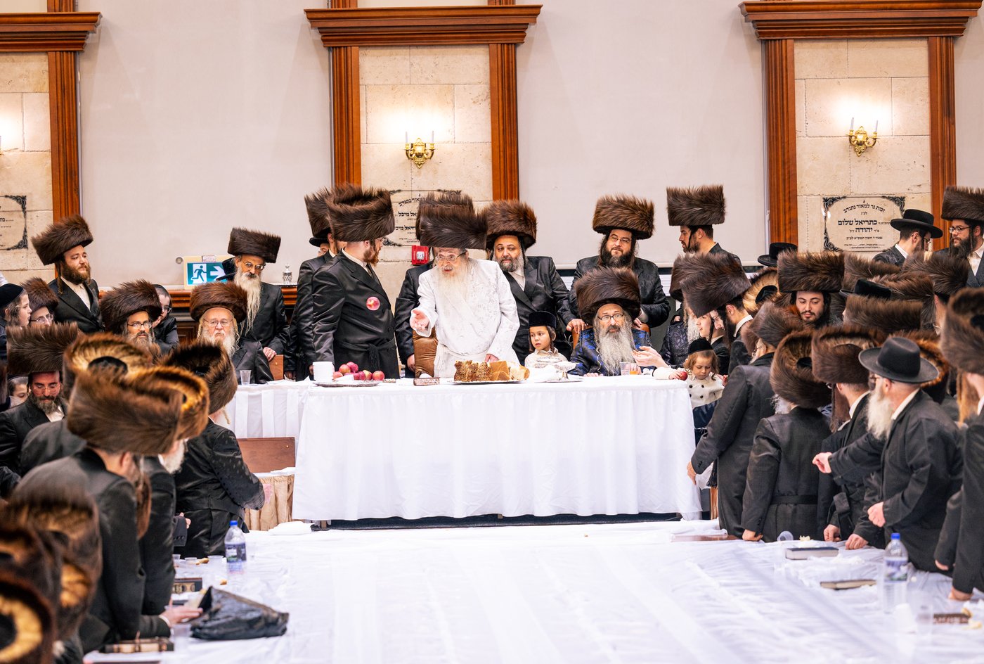 ירח האיתנים בחצר הקודש טאהש | צילום: משה פאנעט