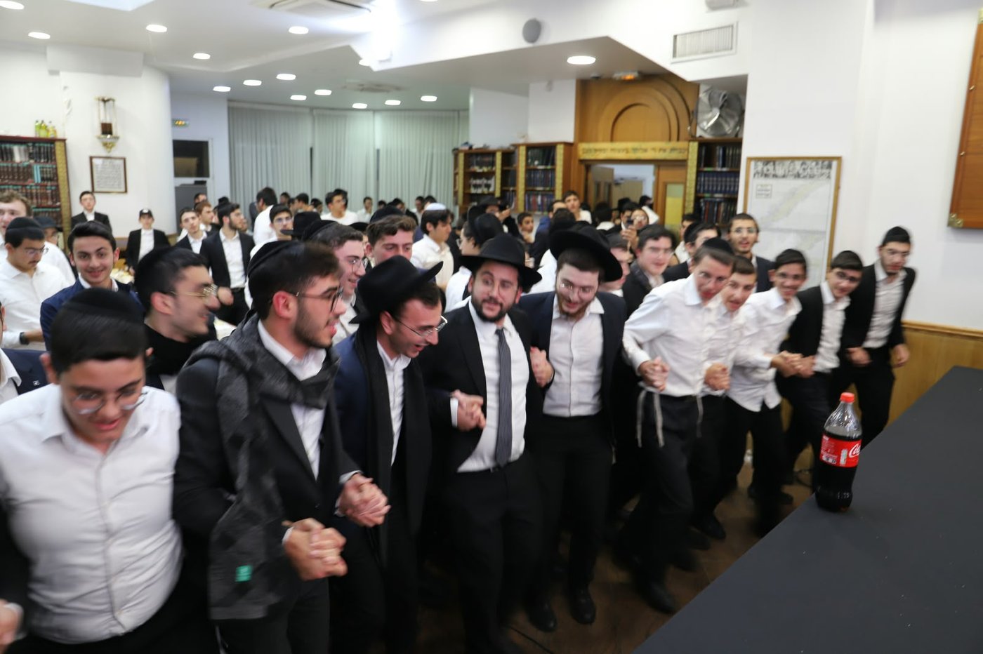 מהמעמד בפריז