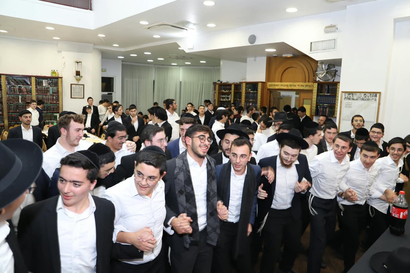 מהמעמד בפריז