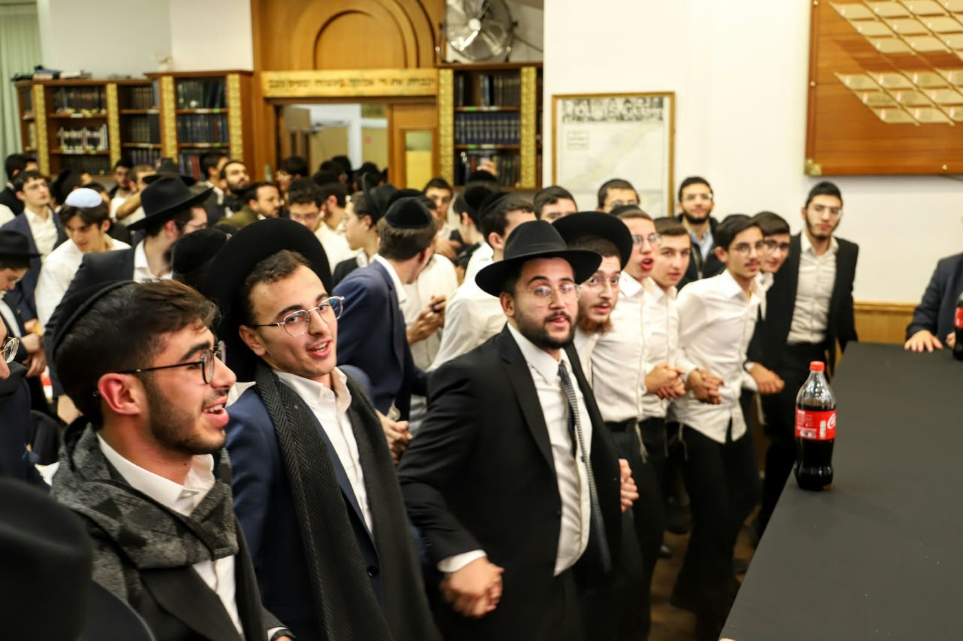 מהמעמד בפריז