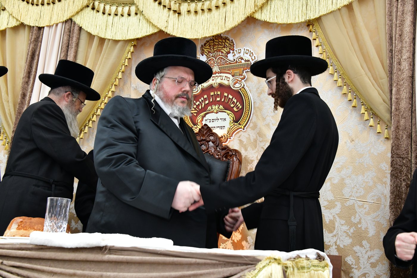 הרה"צ רבי אהרן מרדכי רוקח שליט"א באשדוד