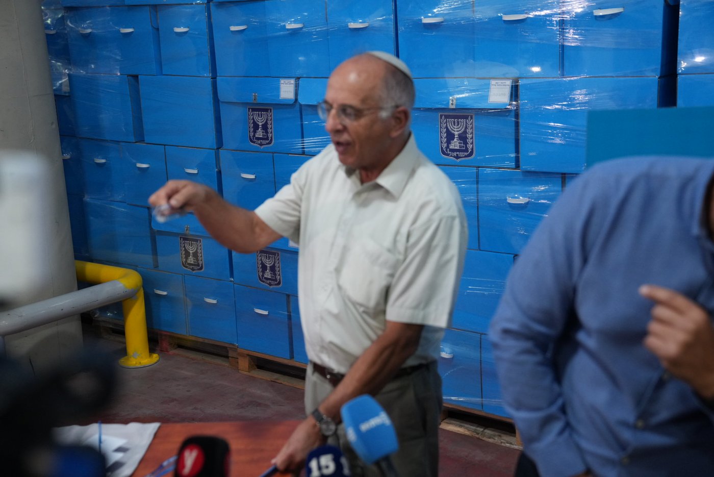 הסיור במרכז הלוגיסטי