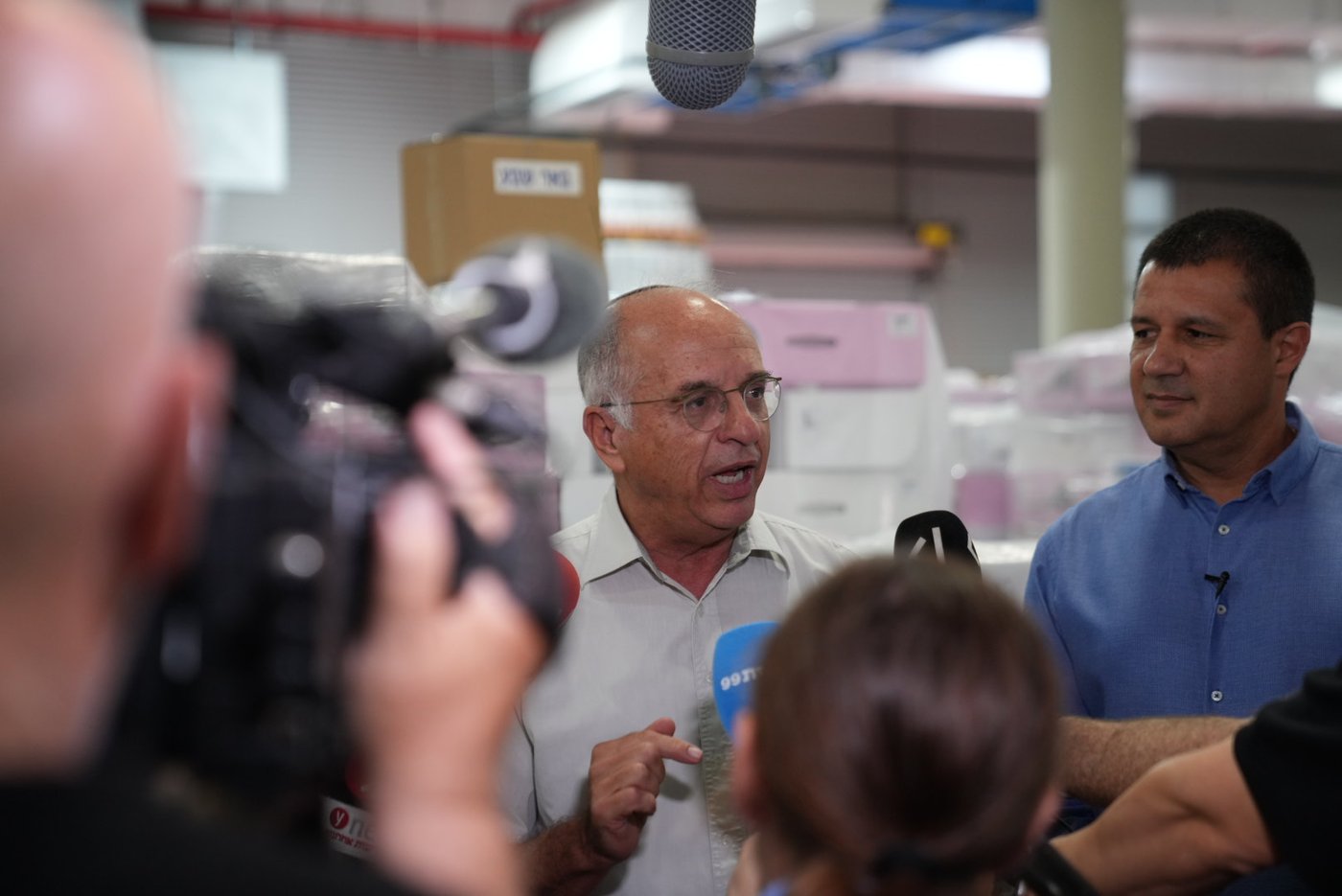 הסיור במרכז הלוגיסטי
