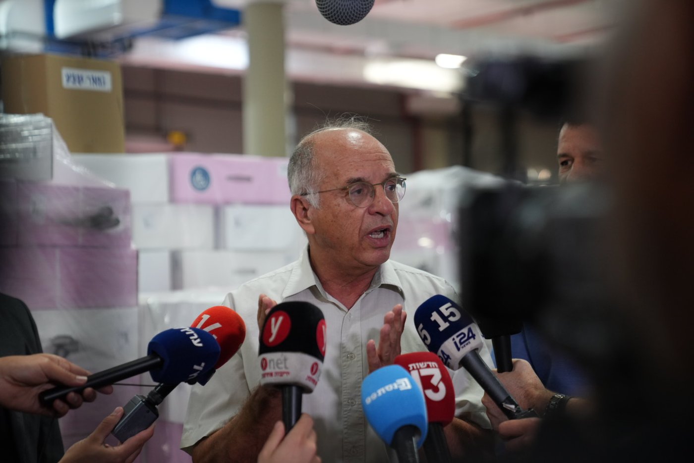 הסיור במרכז הלוגיסטי