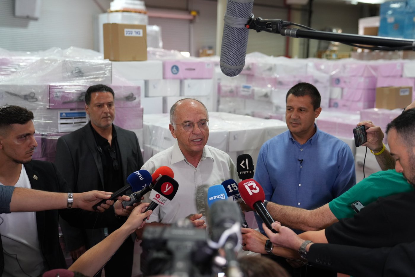 הסיור במרכז הלוגיסטי