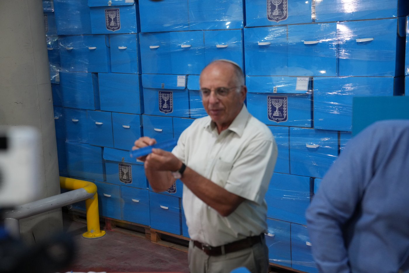 הסיור במרכז הלוגיסטי