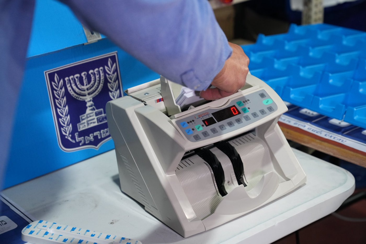 הסיור במרכז הלוגיסטי