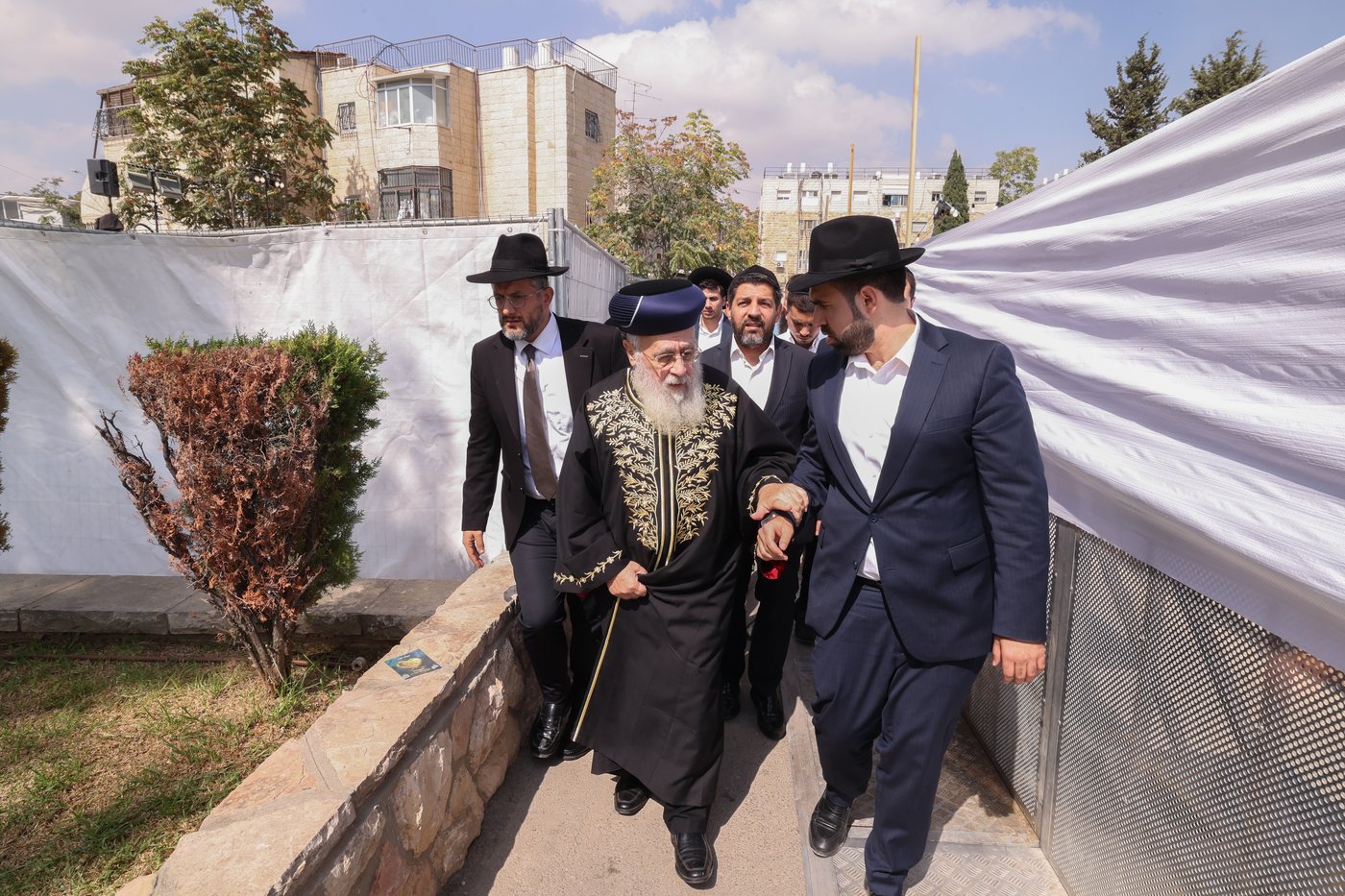 הראשל"צ הגר"י יוסף שליט"א בציונו של מרן זצוק"ל