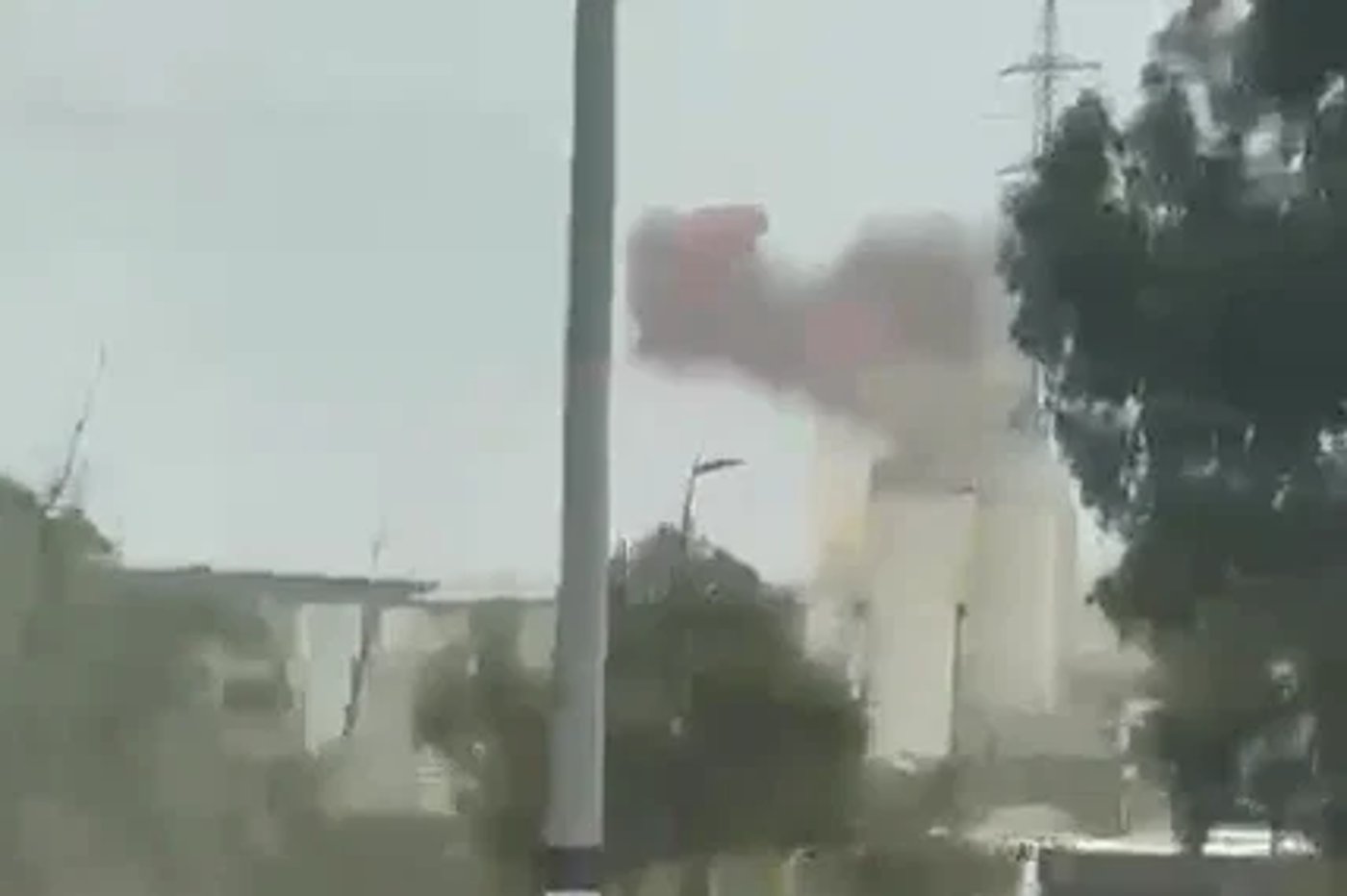 שלושה נפצעו קשה בפיצוץ במפעל אינטל בקרית גת