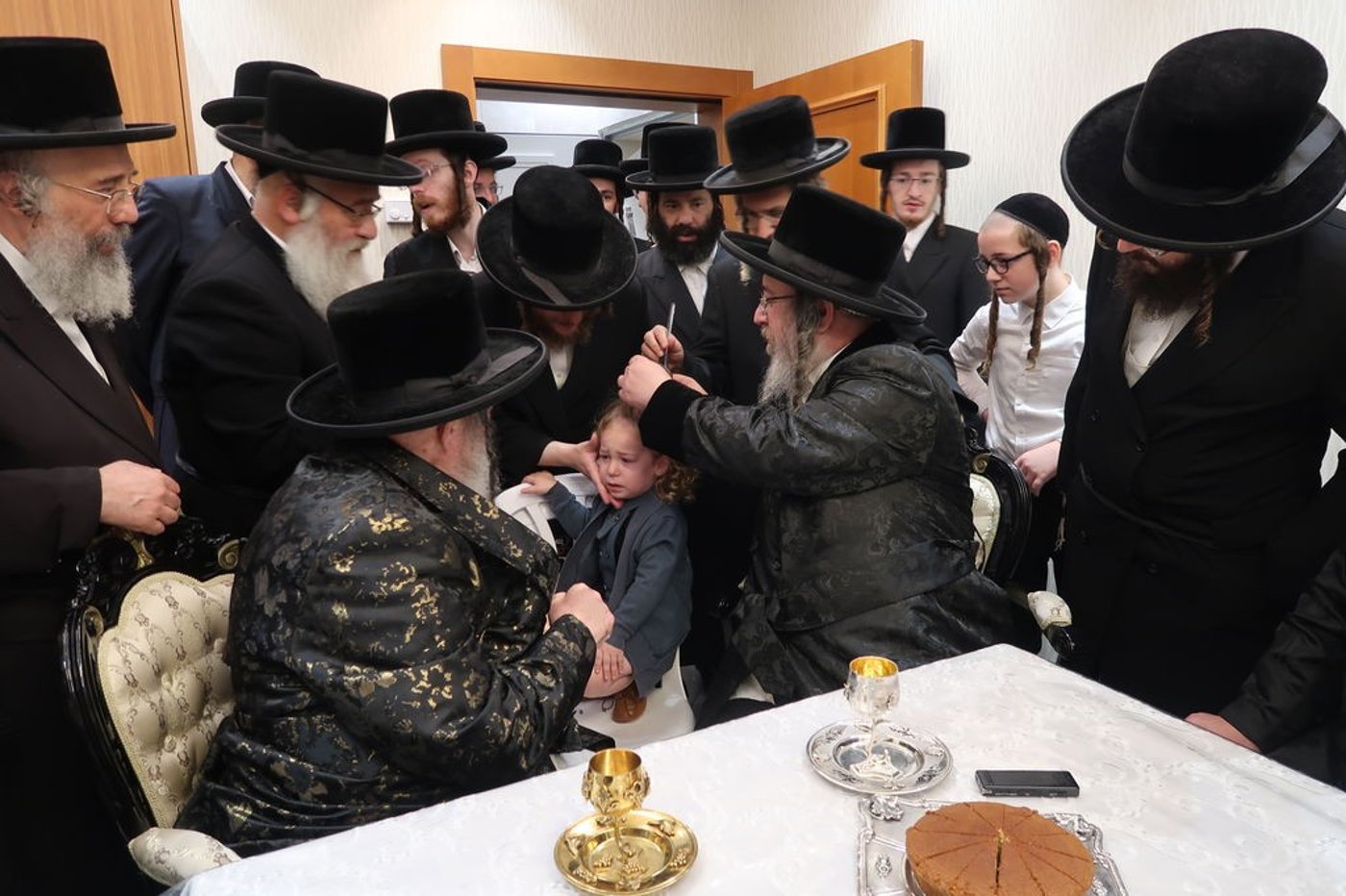 שמחת החלאקה בחצרות ויז'ניץ וביאלה ב"ב