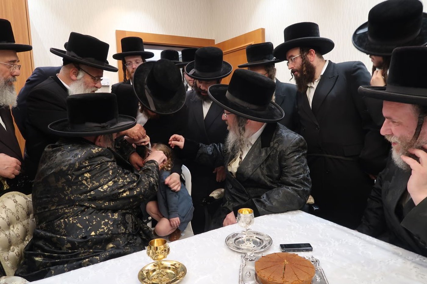 שמחת החלאקה בחצרות ויז'ניץ וביאלה ב"ב
