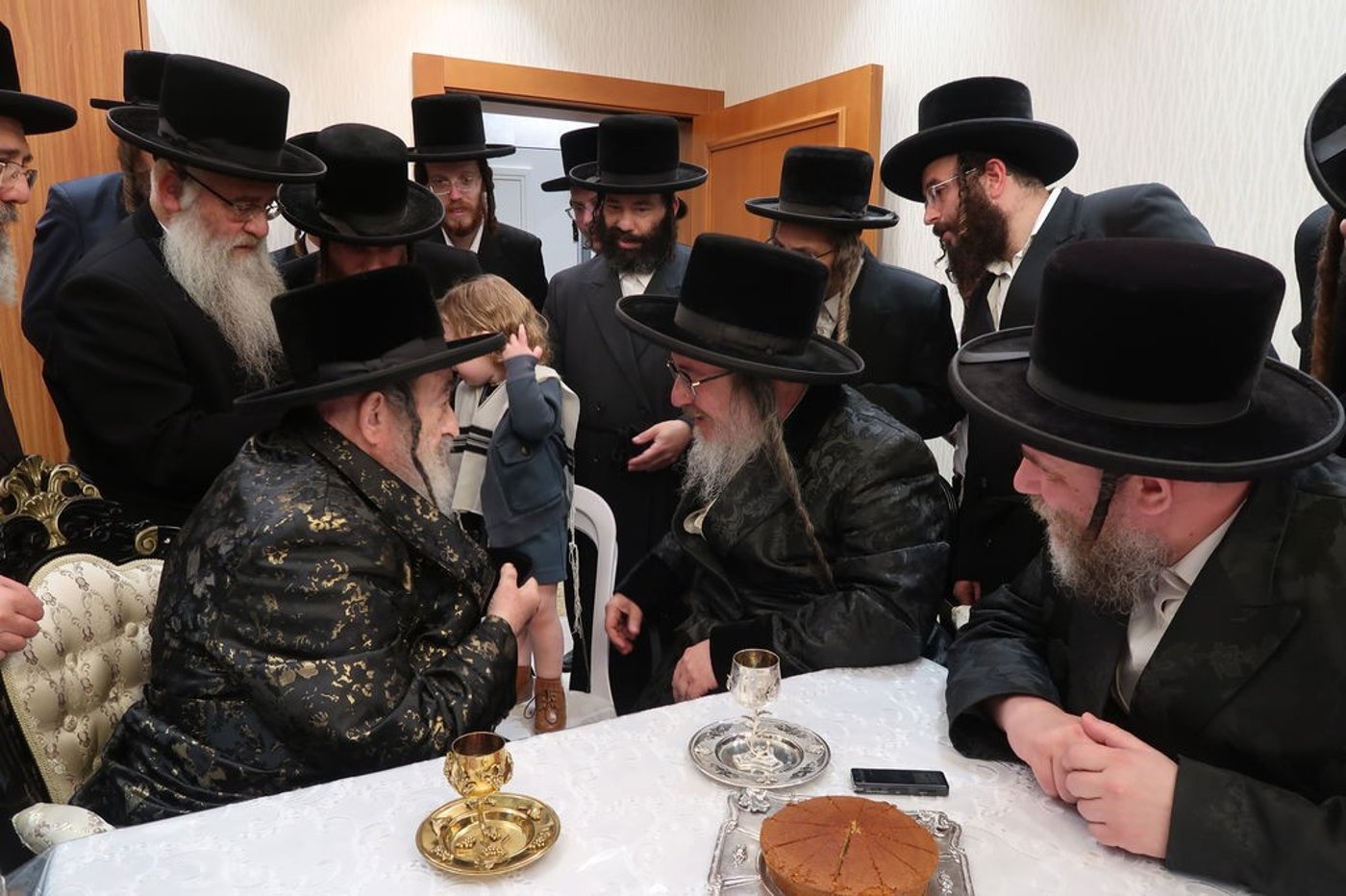 שמחת החלאקה בחצרות ויז'ניץ וביאלה ב"ב