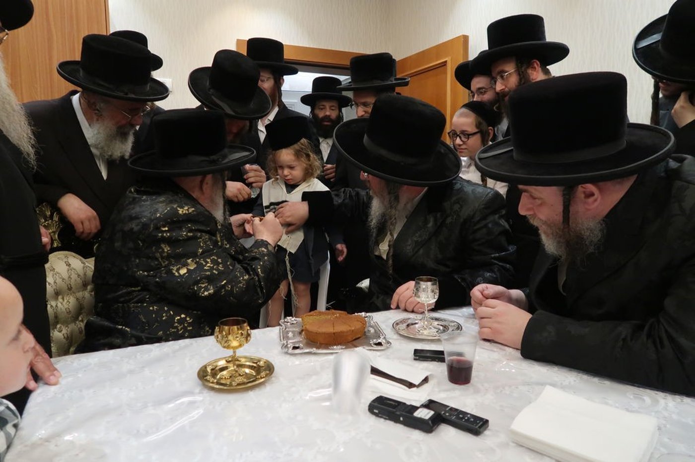 שמחת החלאקה בחצרות ויז'ניץ וביאלה ב"ב