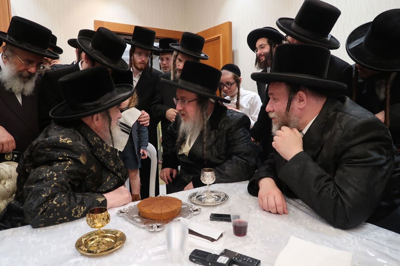 שמחת החלאקה בחצרות ויז'ניץ וביאלה ב"ב