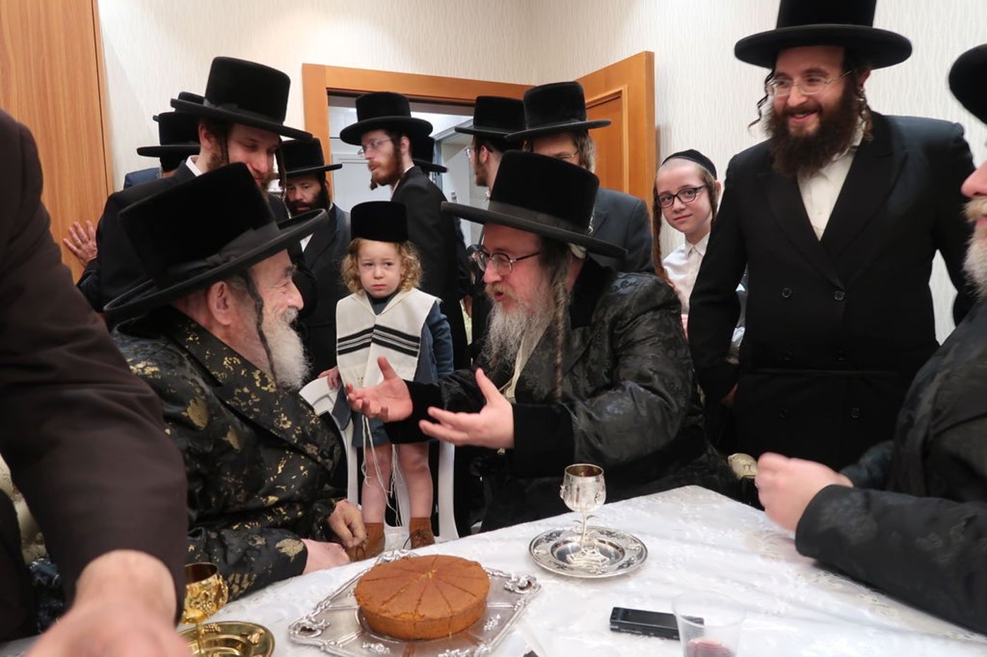 שמחת החלאקה בחצרות ויז'ניץ וביאלה ב"ב