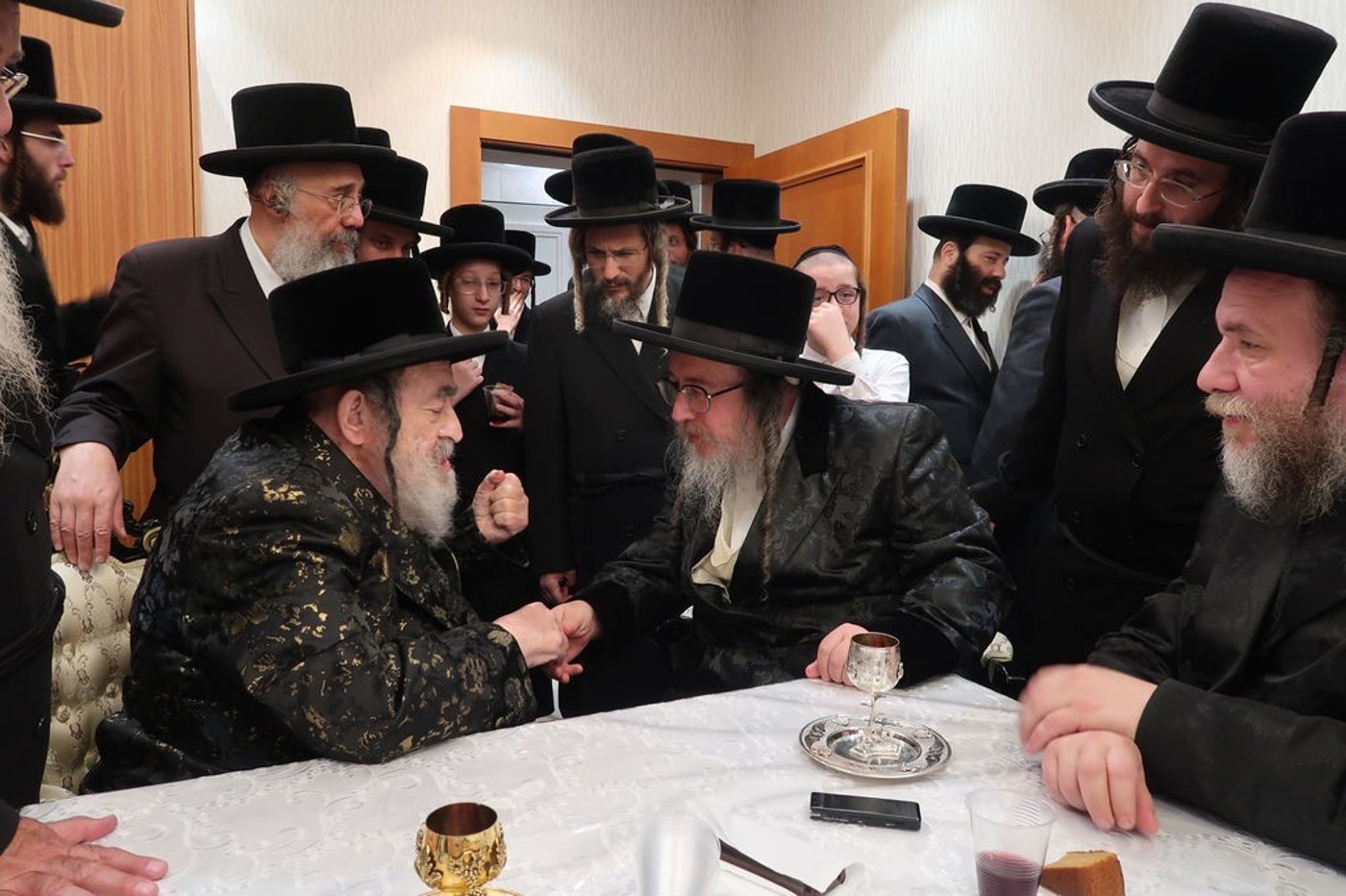 שמחת החלאקה בחצרות ויז'ניץ וביאלה ב"ב