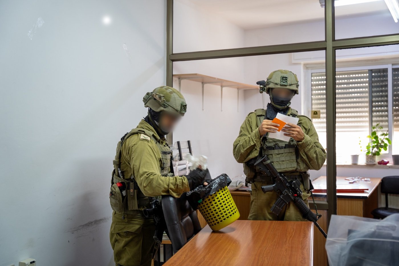 מעצרי המבוקשים | צילום: דו"צ