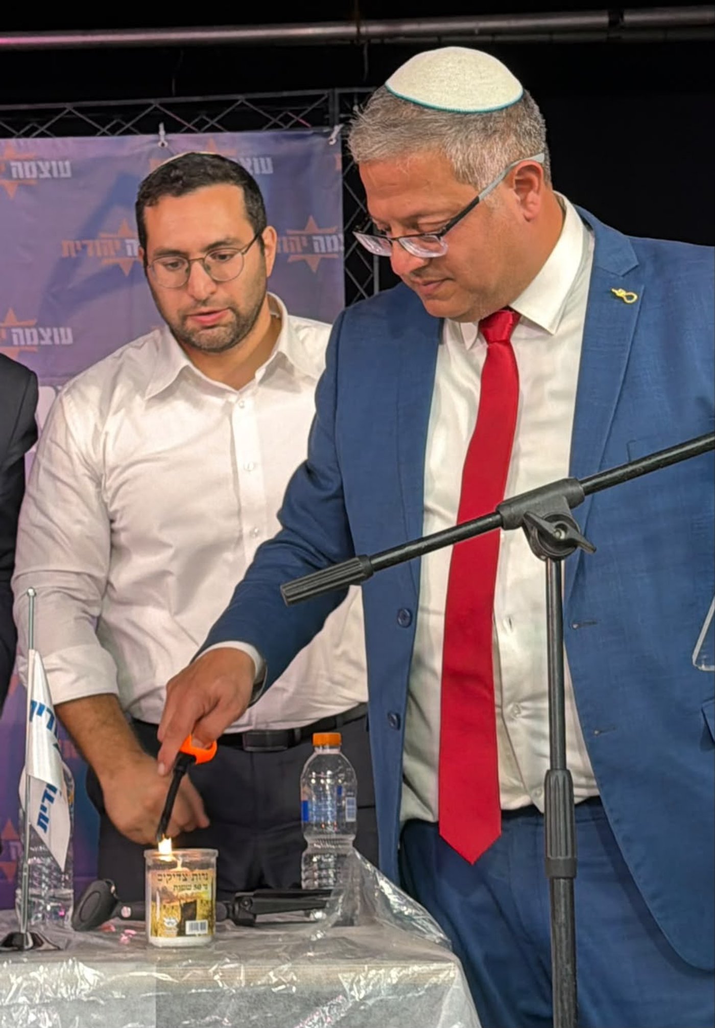 השר בן גביר מדליק נר לזכרו של מרן הרב עובדיה יוסף זצ"ל