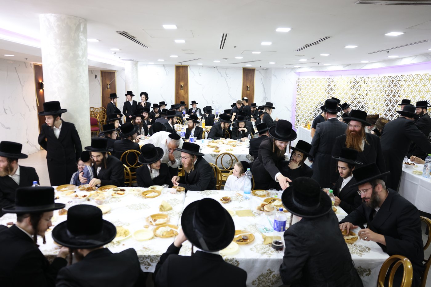 שמחת בר המצווה לבן הרה"ח רבי נפתלי שנייבלג