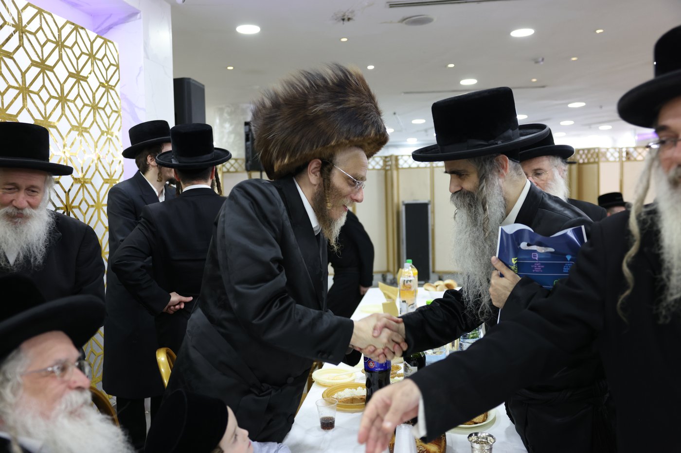 שמחת בר המצווה לבן הרה"ח רבי נפתלי שנייבלג