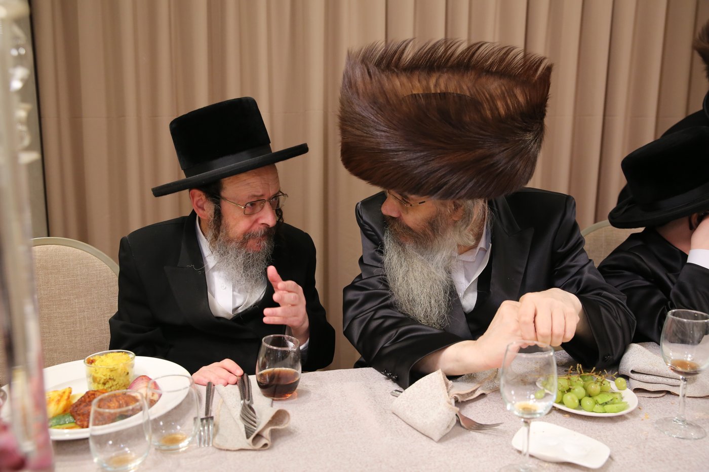 שמחת בר המצווה בחצרות טריסק-סאווראן • צילום: דוד קשת