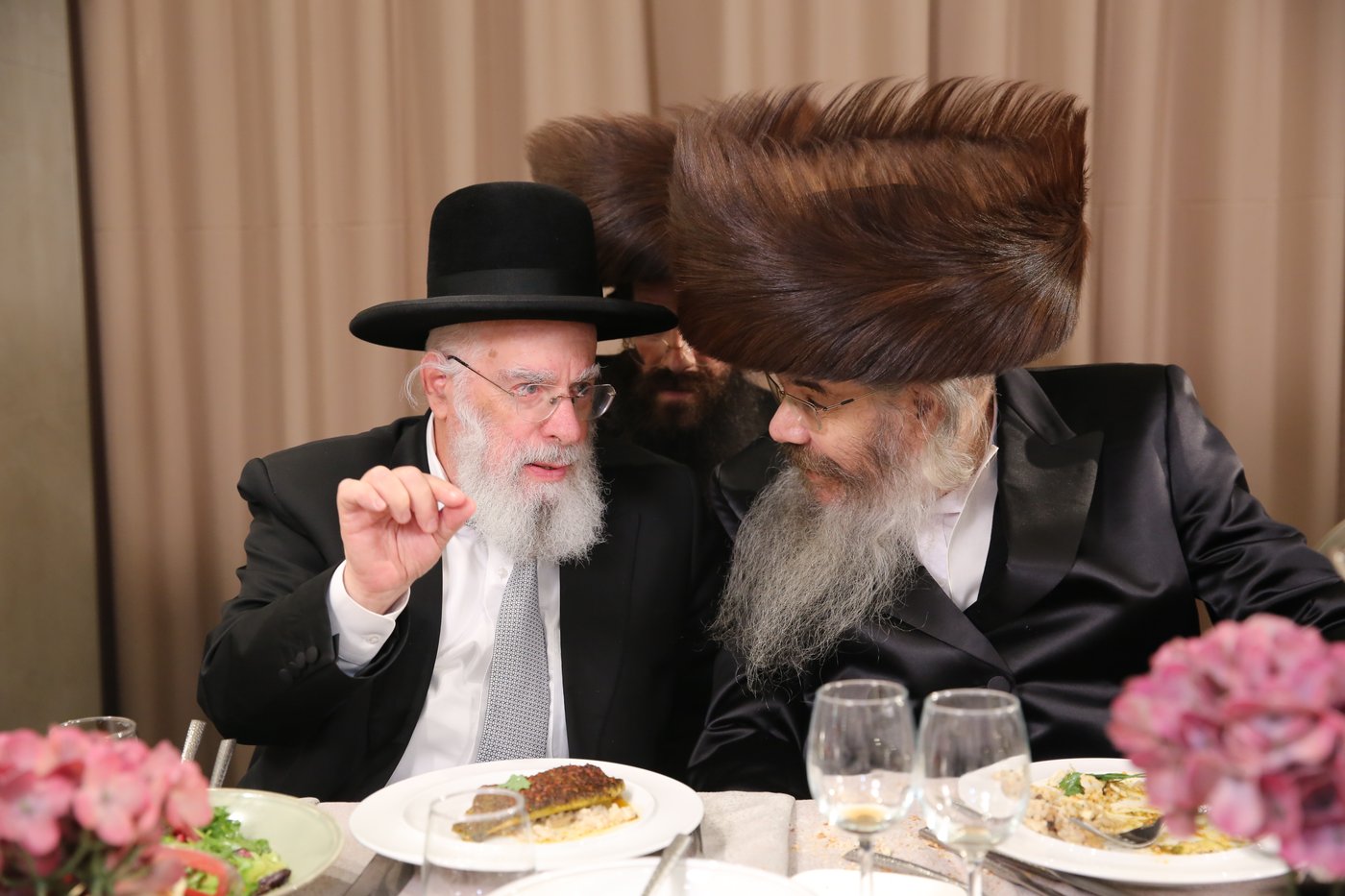 שמחת בר המצווה בחצרות טריסק-סאווראן • צילום: דוד קשת
