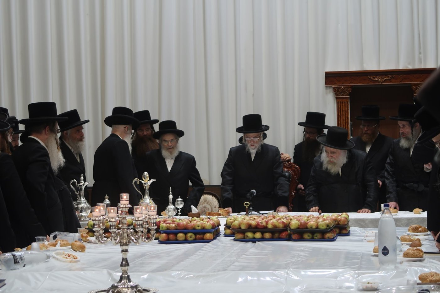 הילולא קדישא בסערט ויז'ניץ | צילום: קול ברמה