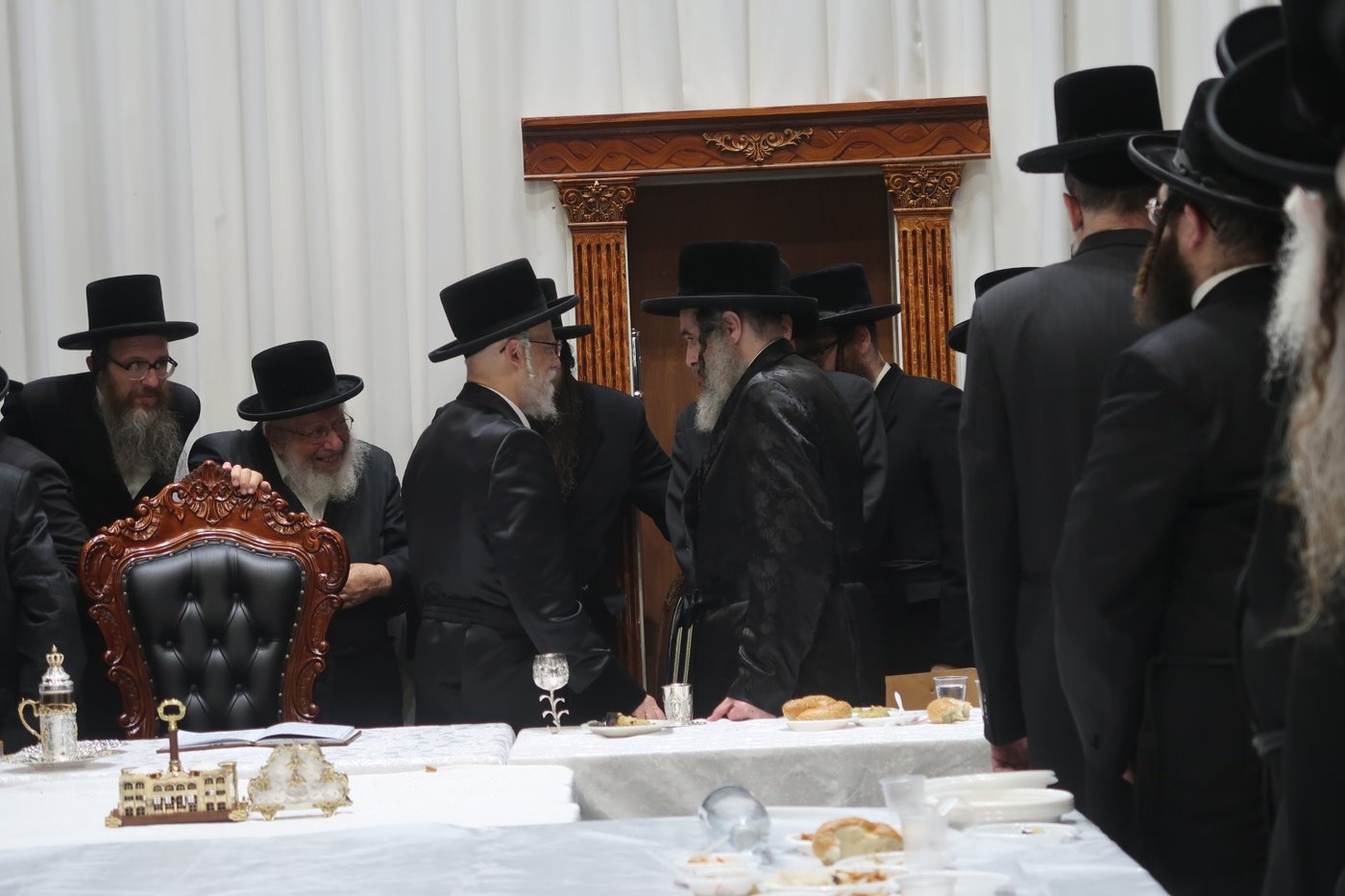 הילולא קדישא בסערט ויז'ניץ | צילום: קול ברמה