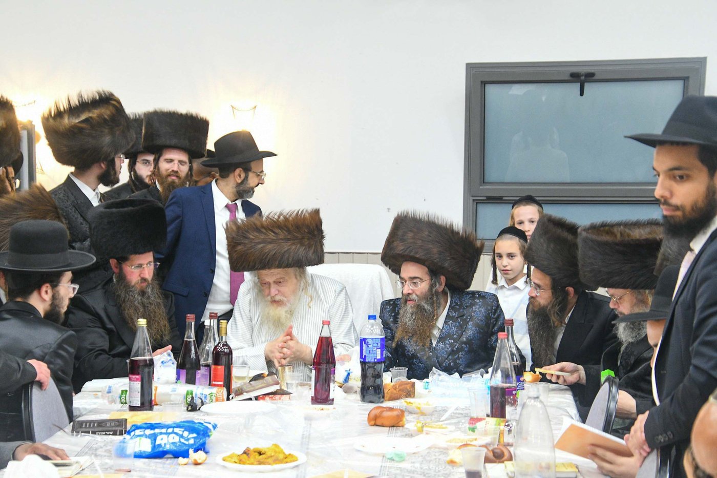 האדמו"ר ממבקשי אמונה שליט"א בעמנואל | צילום: ארי קופרשטוק
