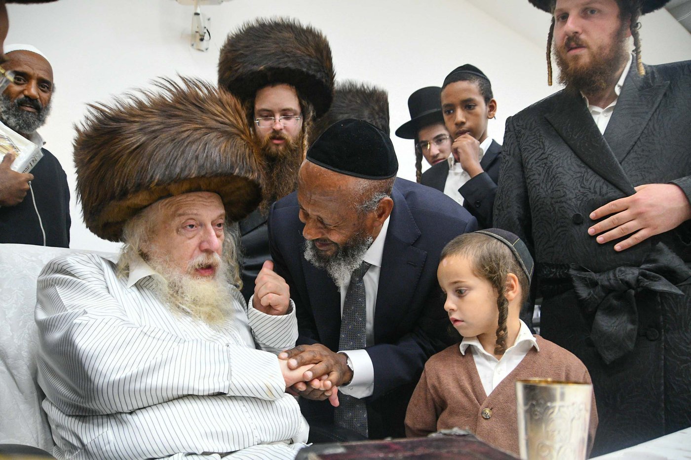 האדמו"ר ממבקשי אמונה שליט"א בעמנואל | צילום: ארי קופרשטוק