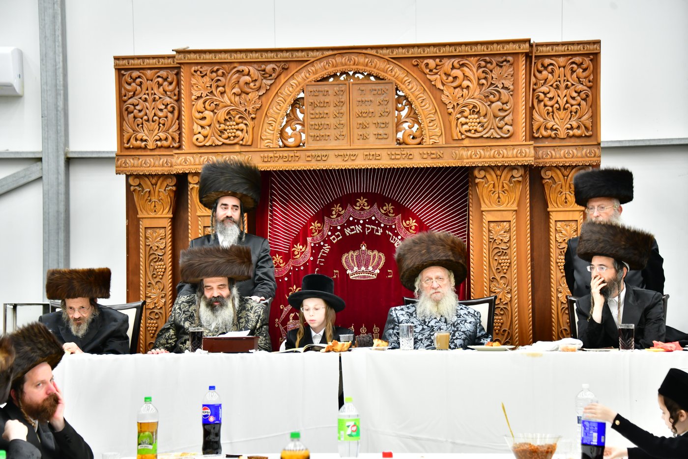 שמחת בר המצווה בחצר זוטשקא | צילום: שוקי לרר