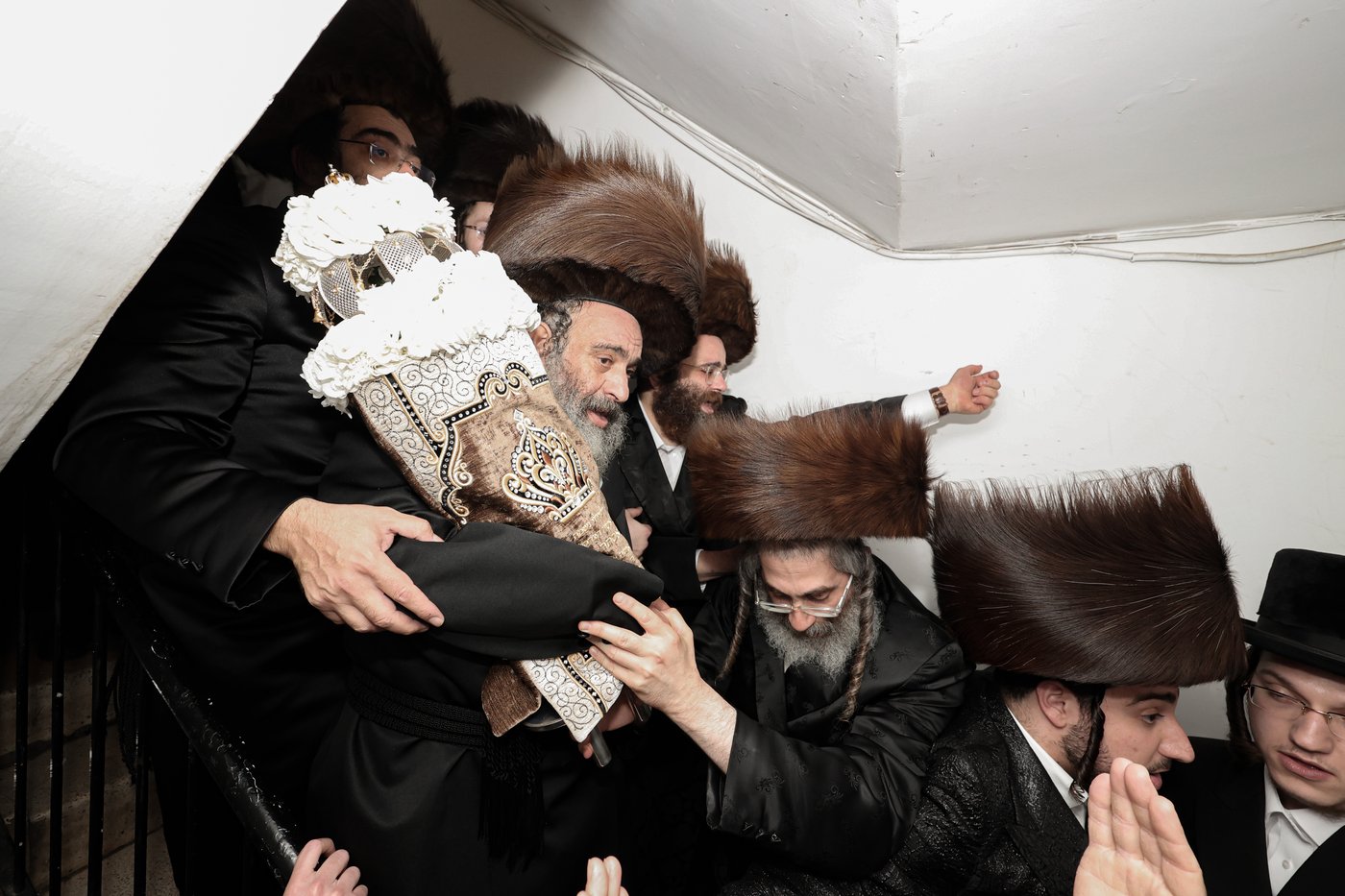 הכנסת ספר התורה | צילום: א. אייזנבאך
