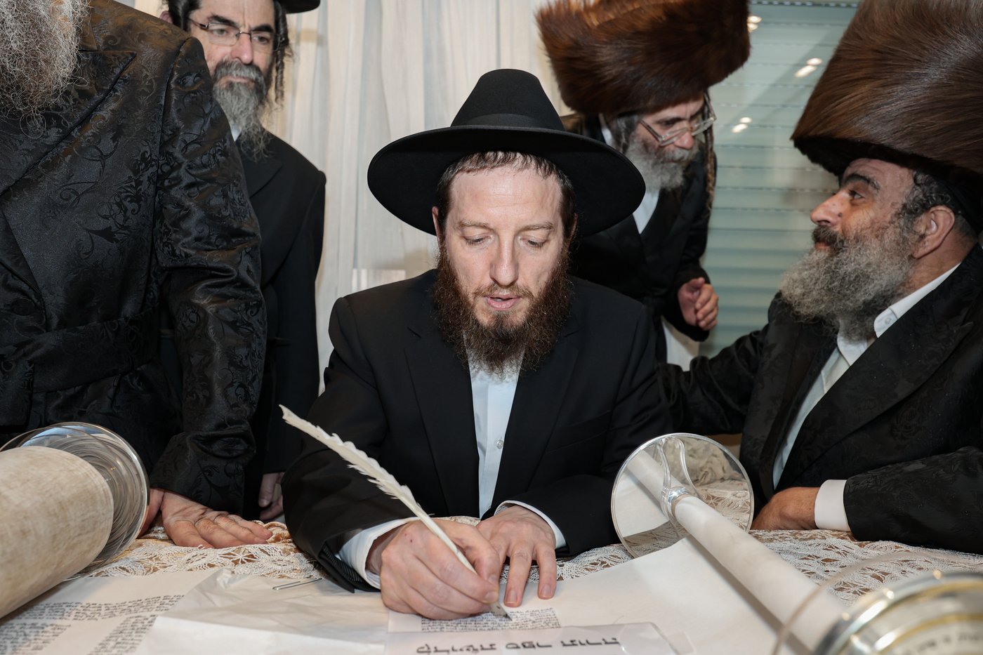 הכנסת ספר התורה | צילום: א. אייזנבאך