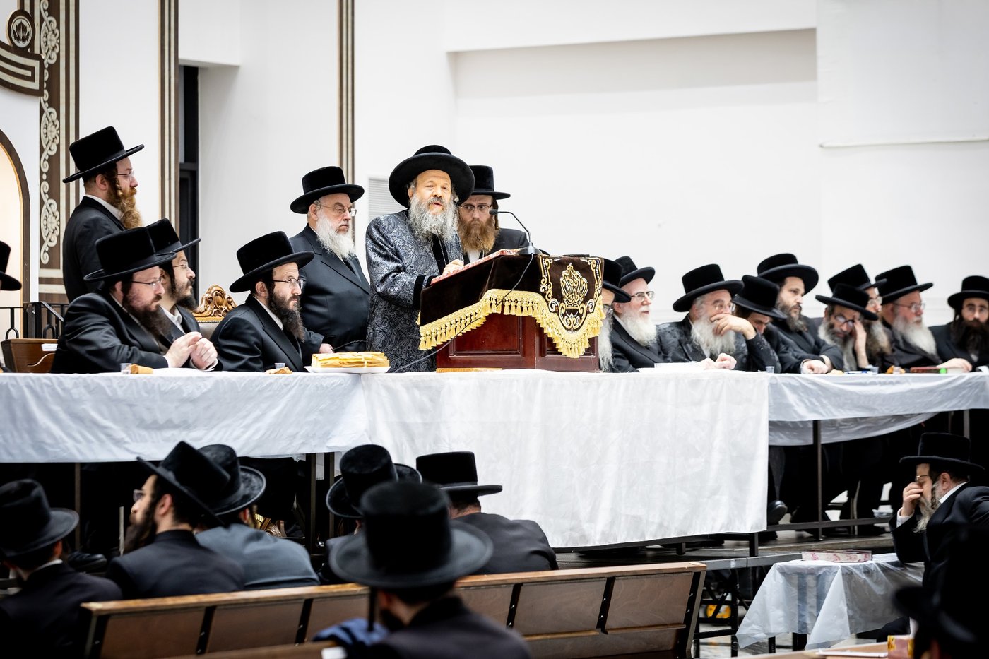 האדמו"ר מבאבוב 45 שליט"א במעמד פתיחת הזמן