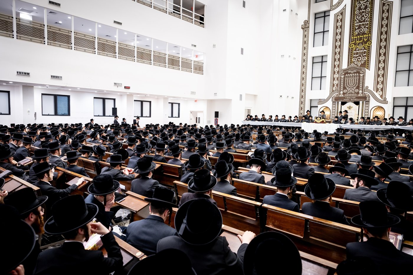 האדמו"ר מבאבוב 45 שליט"א במעמד פתיחת הזמן