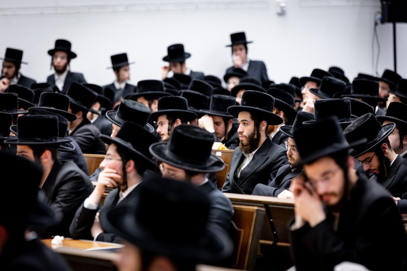 האדמו"ר מבאבוב 45 שליט"א במעמד פתיחת הזמן