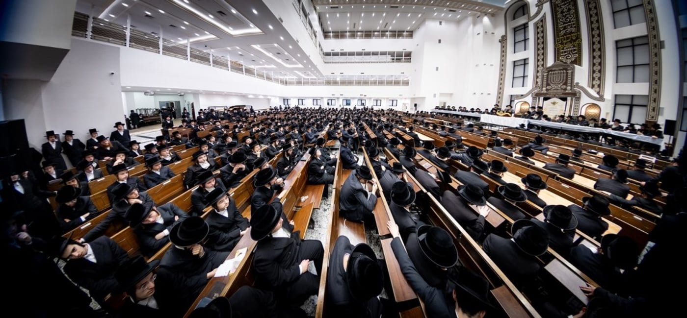 האדמו"ר מבאבוב 45 שליט"א במעמד פתיחת הזמן