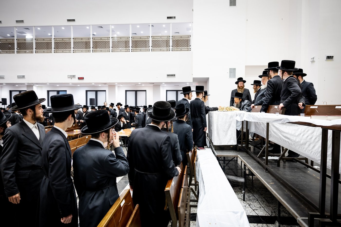 האדמו"ר מבאבוב 45 שליט"א במעמד פתיחת הזמן
