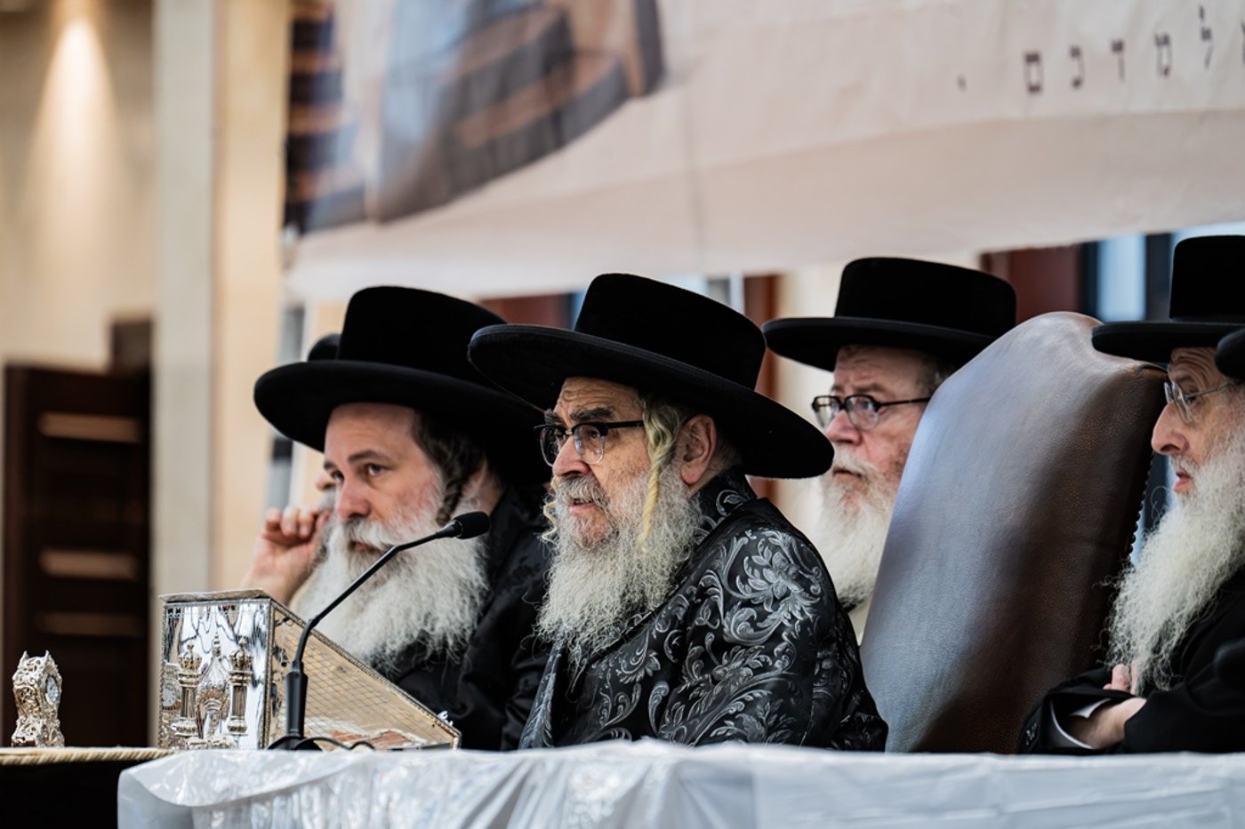 האדמו"ר מסאטמר שליט"א בשיחת פתיחת הזמן | צילום: י. שטיין