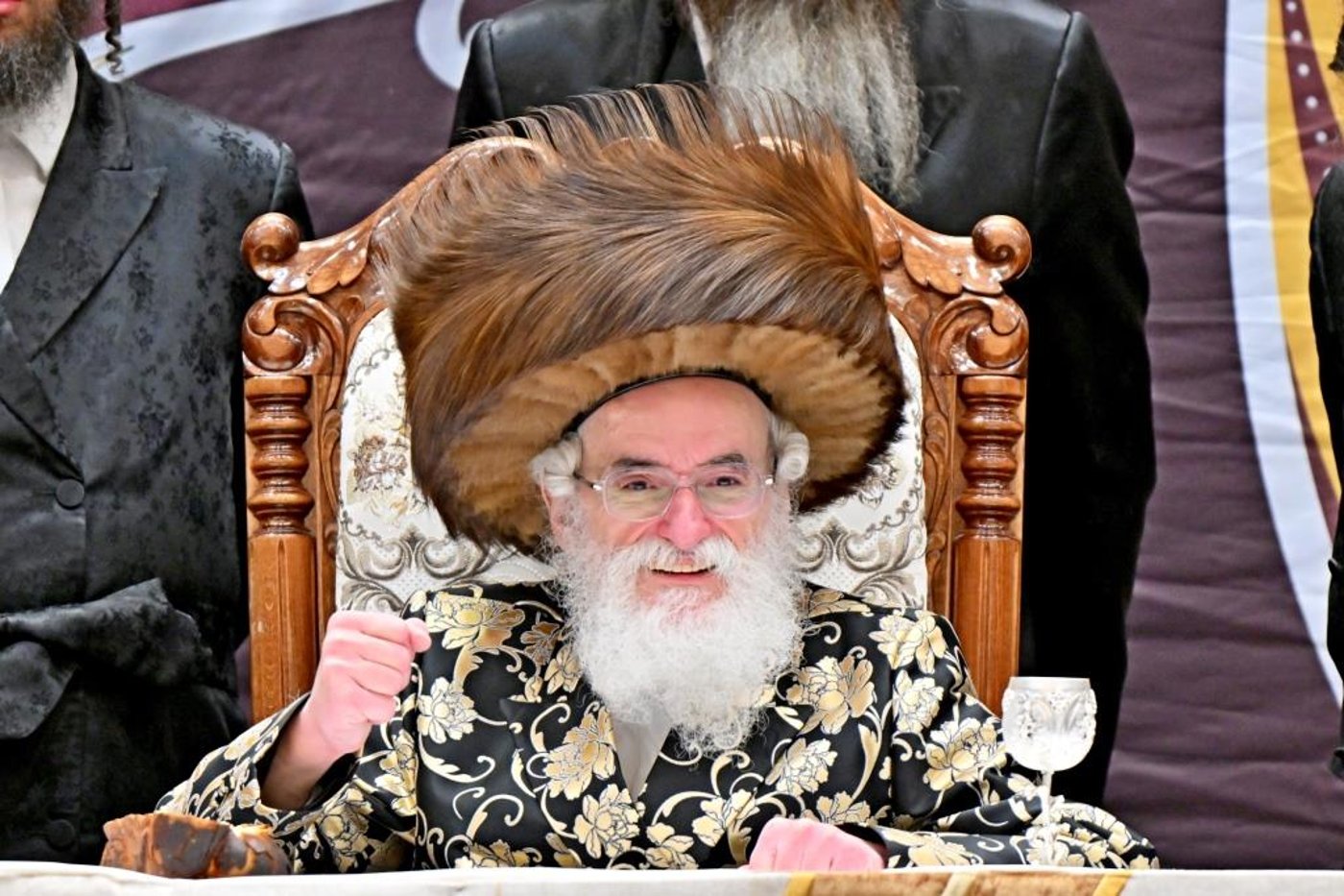 שמחת בר המצווה בחצר ויז'ניץ | צילום: יהושע פרוכטר