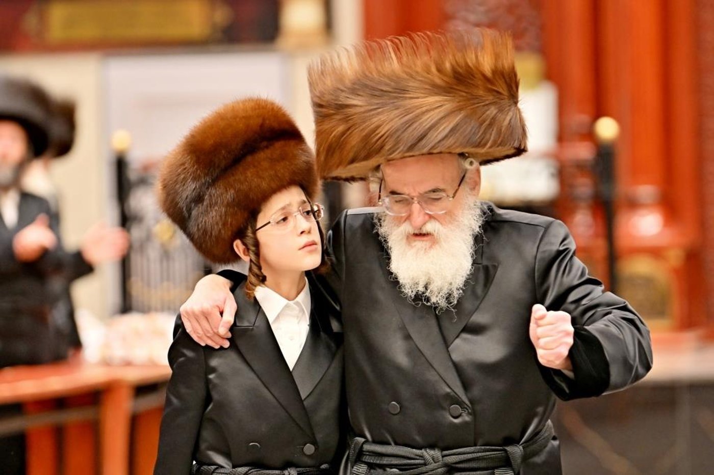 שמחת בר המצווה בחצר ויז'ניץ | צילום: יהושע פרוכטר