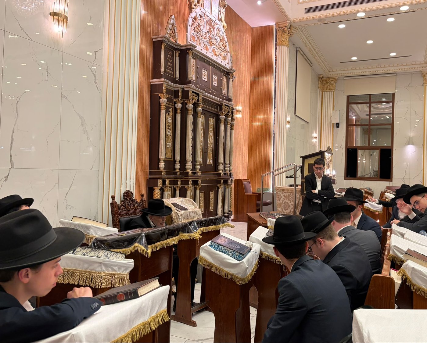הגר"י אזרחי שליט"א בישיבת עטרת ישראל
