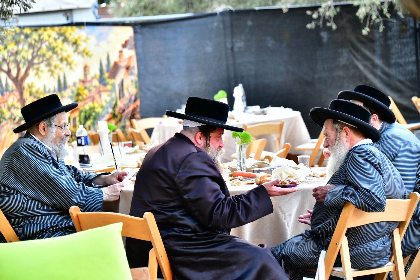 מעמד התורמים בחצור הגלילית | צילום: שוקי לרר