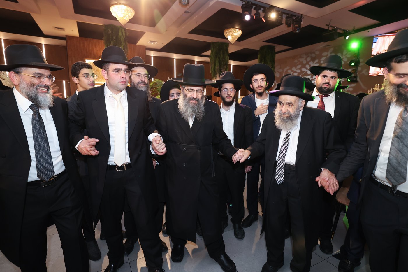 שמחת נישואי נכד הגאון רבי משה צדקה שליט"א | צילום: דוד ארזני