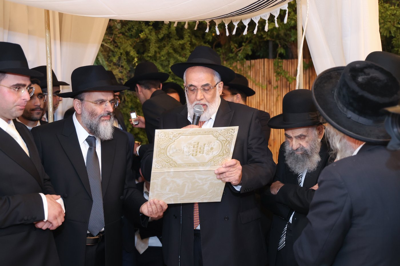 שמחת נישואי נכד הגאון רבי משה צדקה שליט"א | צילום: דוד ארזני