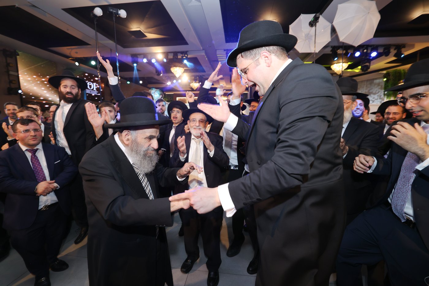 שמחת נישואי נכד הגאון רבי משה צדקה שליט"א | צילום: דוד ארזני